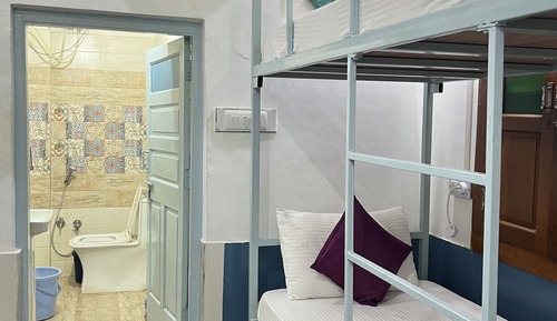 Basic Shared Dormitory, Mixed Dorm