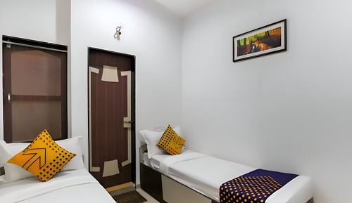 Standard Room (Non-AC)