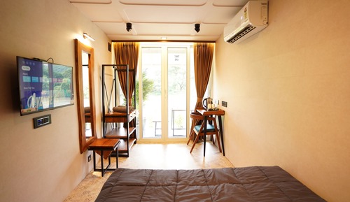 Luxury Double Room, 1 Queen Bed, River View