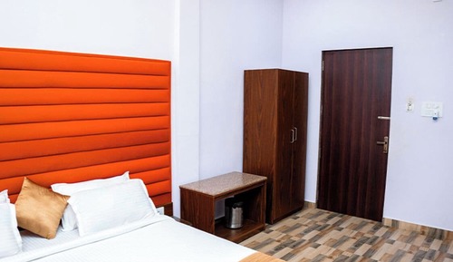 Signature Room