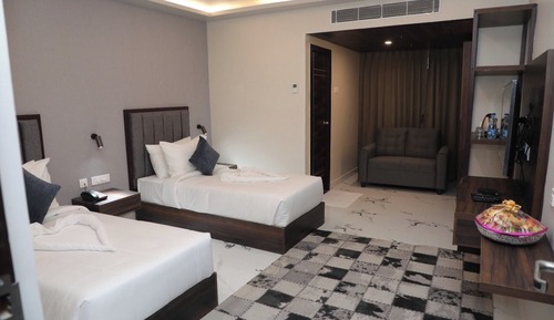 Club Quadruple Room