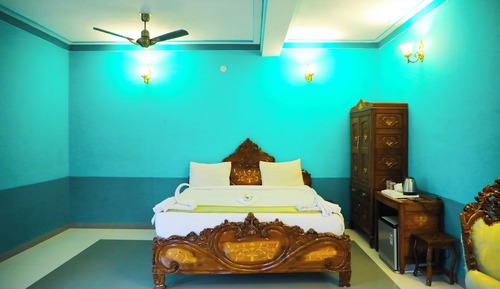 Fort Room