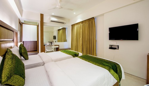 Deluxe Twin Room, City View