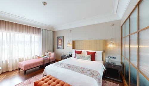Club Room, 1 King Bed (The Florentine)