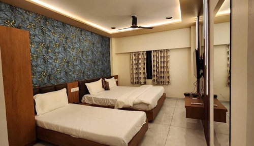 Executive Room, Multiple Beds, Non Smoking, City View
