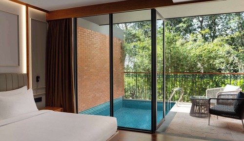 Luxury Suite, 1 King Bed, Private Pool