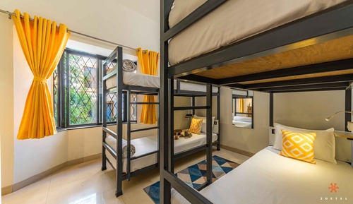 Deluxe 4 Bed Mixed Dorm