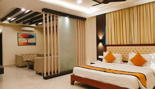 Luxury Suite