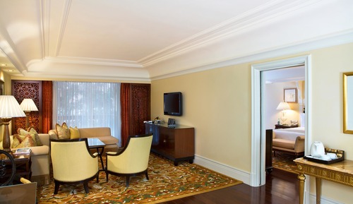 Suite, Tower