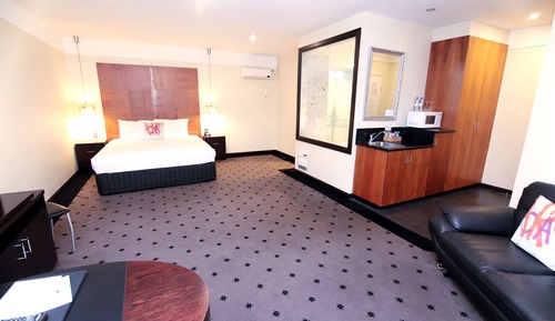 Executive Room, 1 King Bed, Jetted Tub, Ground Floor