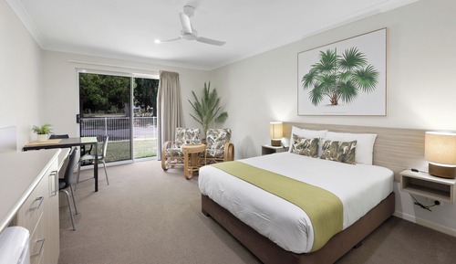 Standard Room, 1 Queen Bed with Sofa bed, Non Smoking, Garden View