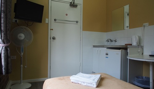 Single Room with Shared Bathroom