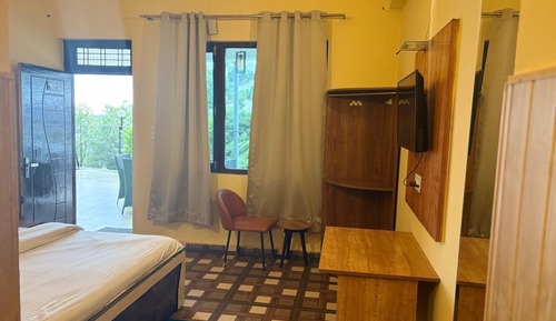 Comfort Room, Balcony, Mountain View