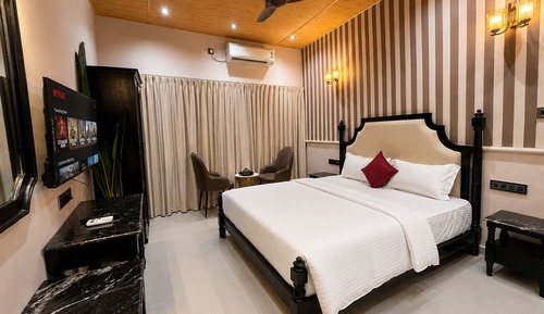 Premium Valley View Room