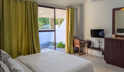 Comfort Studio, Garden View