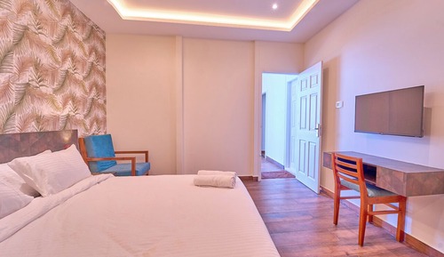 Superior Room, Mountain View