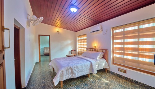 Traditional Villa, Balcony