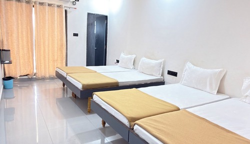 Classic Quadruple Room