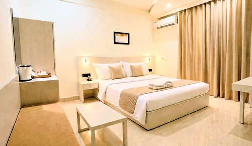 Deluxe Double Room, City View