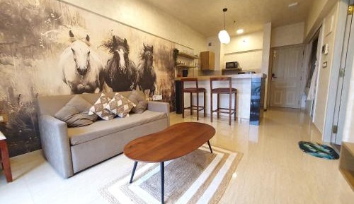 One-Bedroom Apartment with Balcony and Mountain View  