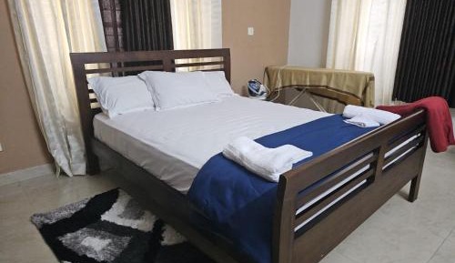 Deluxe Double Room (2 Adults + 1 Child)