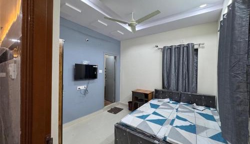 Single Room with Private Bathroom
