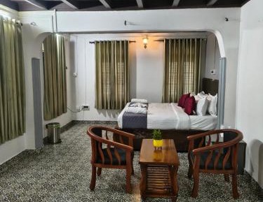 King Room with Pool View
