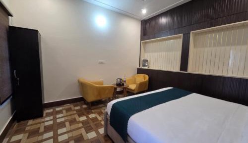 King Room with Mountain View