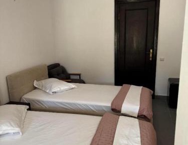 Deluxe Double Room (2 Adults + 1 Child)