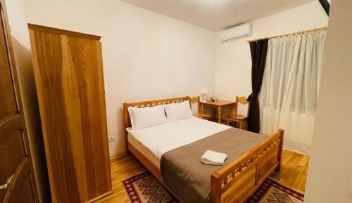 Deluxe Double Room with Shower