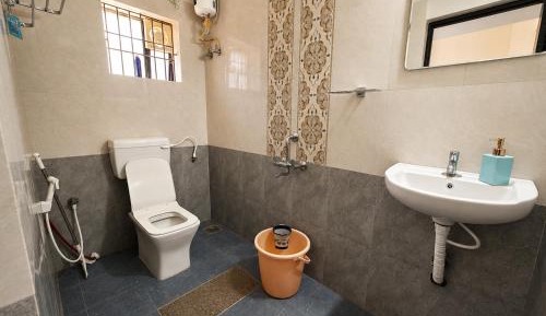 Double Room with Private Bathroom