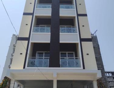 Studio with Balcony