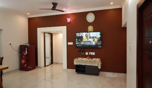Family Room with Mountain View
