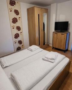 Standard Double Room with Shared Bathroom