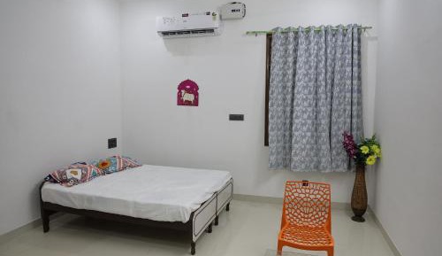 Queen Room with Garden View