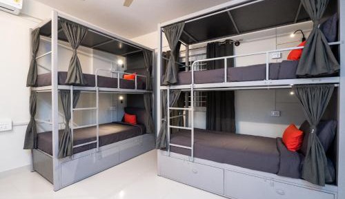 Bunk Bed in Mixed Dormitory Room