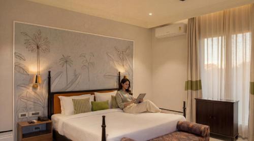 Premium Suite With Balcony - 20% off on Lunch ,Happy Hours(12pm-6pm) 1+1 on mocktail or cocktail, Live Music (Thu to Sun, 8 pm onwards)