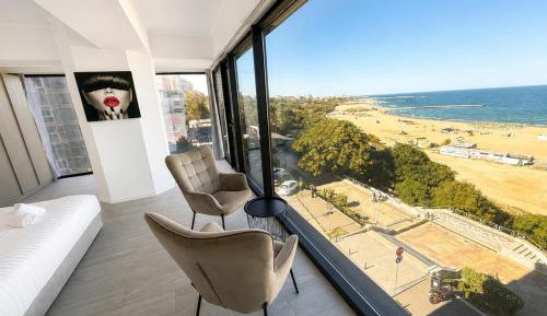 Frontal Sea View Apartment – 3A (3rd Floor) 