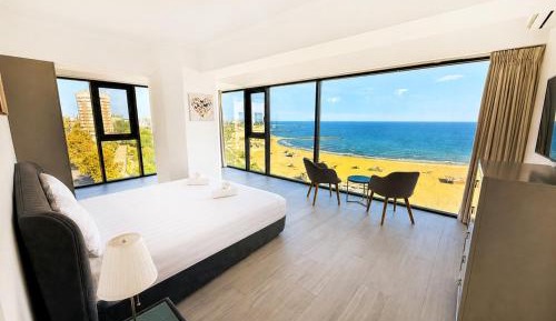Frontal Sea View Apartment – 7A (7th Floor)