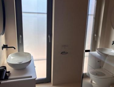 Deluxe Room (2 Adults + 1 Child)