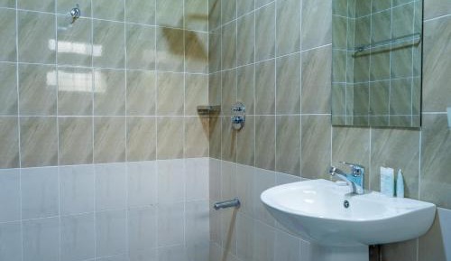 Twin Room with Bathroom