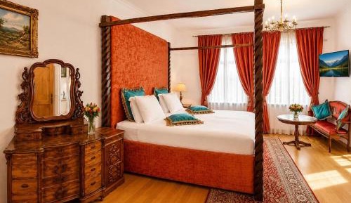 Queen Room