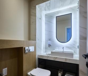 Deluxe Two-Bedroom Apartment