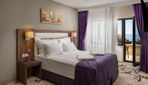 Double Room with Balcony and Sea View