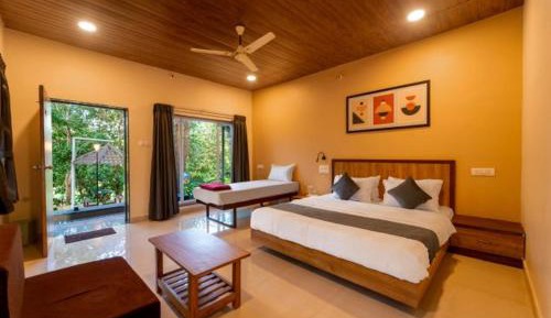 Double Room with Private Bathroom