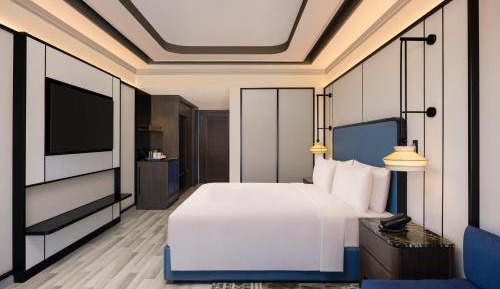 Deluxe King Room
