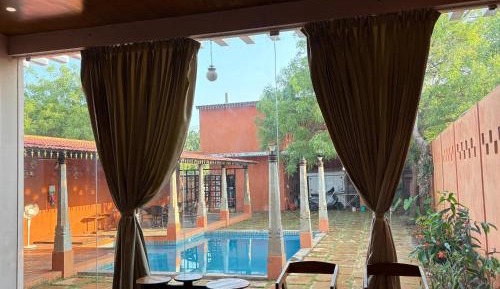 King Suite with Pool View
