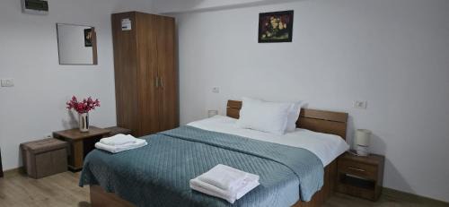 Queen Room with Balcony