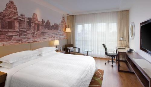 Deluxe Room - King Bed
