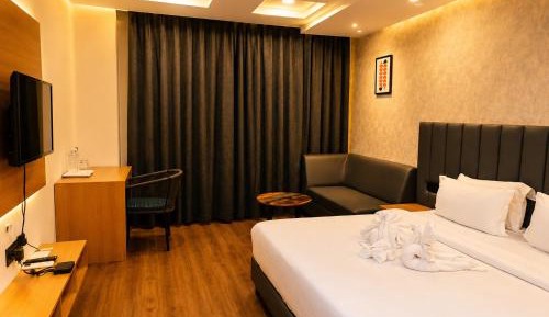 Deluxe Double or Twin Room